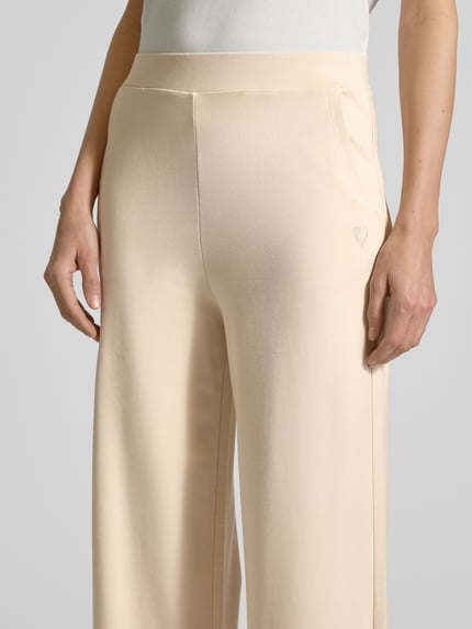 s.Oliver RED LABEL Spodnie z dżerseju o kroju relaxed fit z haftem w kształcie serca Beżowy 3