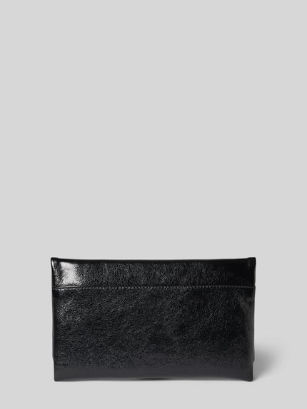 Produktfoto, Clutch aus echtem Leder mit Strukturmuster von Abro in Schwarz, sichtbare Narbung, klare rechteckige Form, glatte Textur