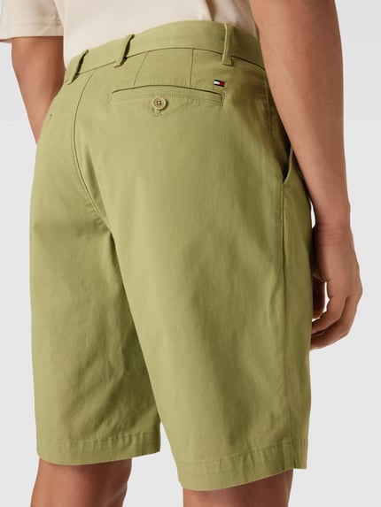 Tommy Hilfiger Straight leg korte chino met achterzakken, model 'HARLEM' Olijfgroen - 3