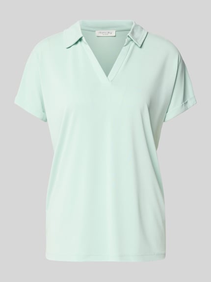 Productfoto, Regular Fit Poloshirt aus Modal-Mix van Christian Berg Woman in lichtgroen, V-hals, korte mouw met omslag, lengte 46 cm
