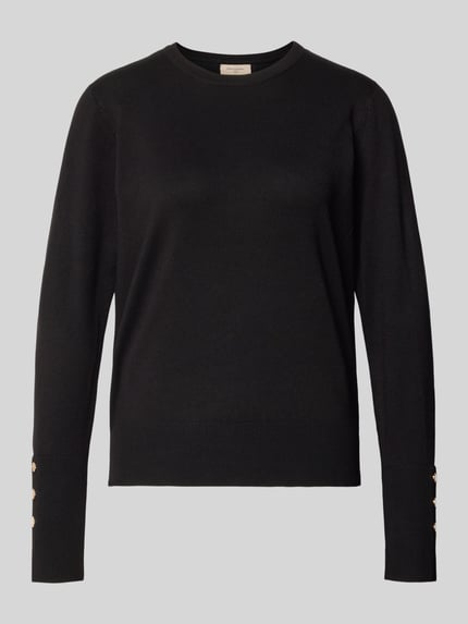 Produktfoto, schwarzer Strickpullover aus Viskose-Mix Modell 'KATIE' von FREE/QUENT, gerader Schnitt, elastische Abschlüsse, Knöpfe an Ärmeln