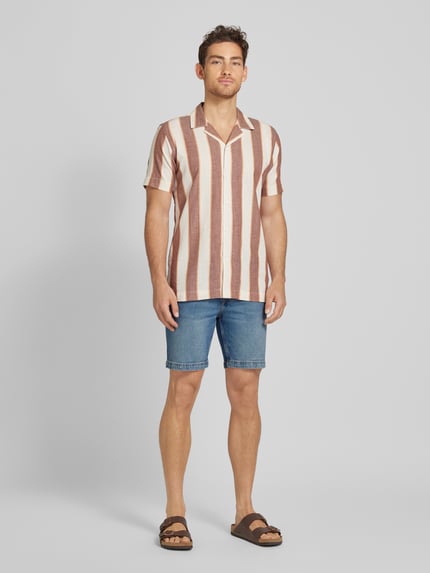 MANGO Slim Fit Jeansshorts im 5-Pocket-Design Modell 'JAROD' Blau 1