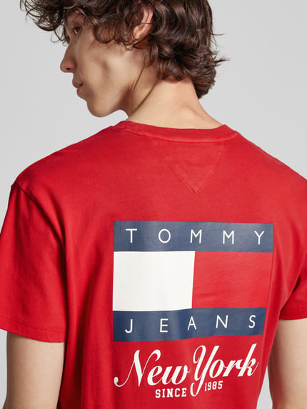 Tommy Jeans T-Shirt mit Label-Print Rot 3