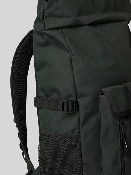 Produktfoto, Rucksack mit Label-Patch Modell 'PHILIS' von Carhartt Work In Progress in Dunkelgrün mit Mesh-Seitenfach, Reißverschlusstasche, robuster Textur