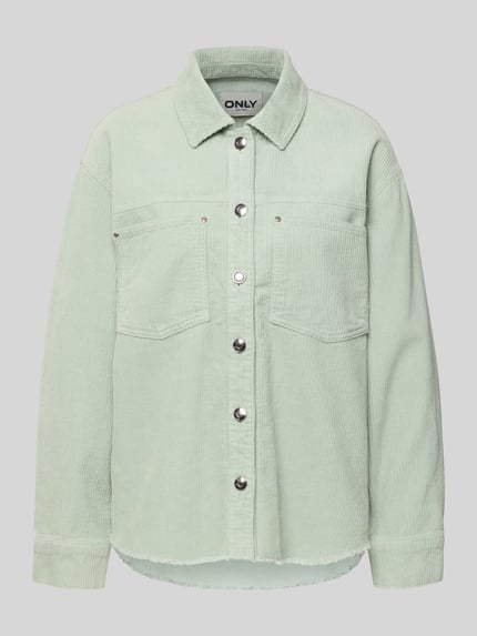 Produktfoto, Regular Fit Hemdjacke aus reiner Baumwolle Modell 'MAIKO-BITTEN' von Only, hellgrüner Cord, Knopfleiste, Brusttaschen, unifarben, Nieten, Umlegekragen, leicht abgerundeter Saum, offene Kante