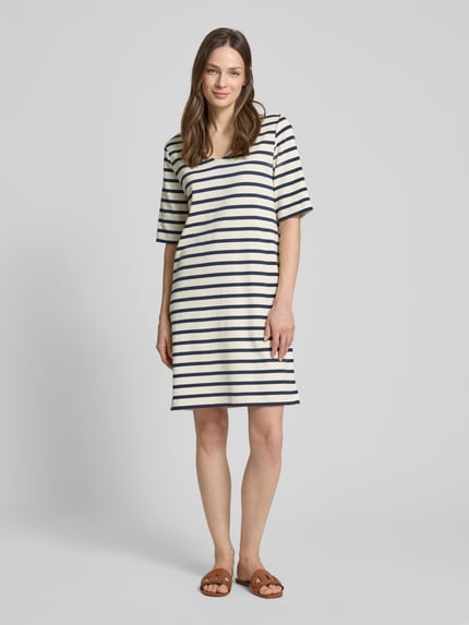 Lanius Knielanges T-Shirt-Kleid mit V-Ausschnitt Offwhite 1