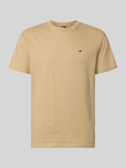Productfoto, Regular Fit T-Shirt aus reiner Baumwolle van Tommy Jeans in effen lichtbeige, jerseystructuur, logo-stitching, ronde hals, korte mouwen