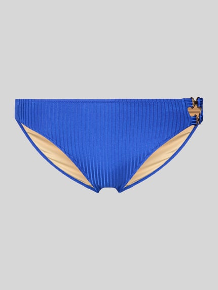 Produktfoto, Slim Fit Bikini-Hose mit Zierbesatz Modell 'Emly' von Marie Jo in Blau mit Struckturmuster und Elastischer-Material-Mix auf grauem Hintergrund