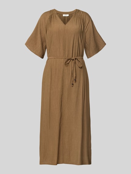 Produktfoto, Relaxed Fit Freizeitkleid aus Viskose-Mix von s.Oliver RED LABEL in Braun mit Bindegürtel, strukturierte Oberfläche, Damen Freizeitkleid
