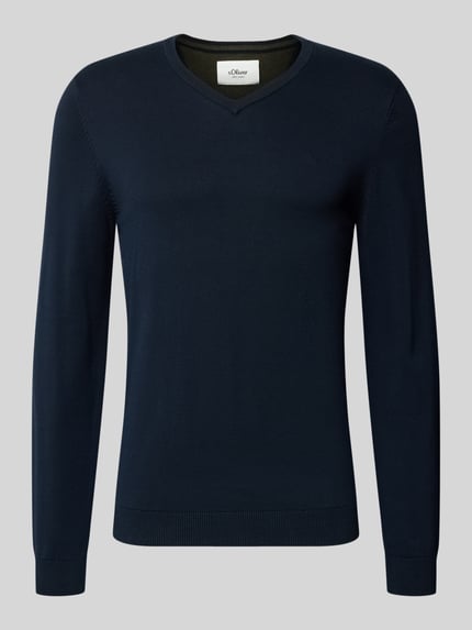 Produktfoto, Pullover mit Logo-Stitching von S.OLIVER CASUAL in Dunkelblau, unifarben, Feinstrick mit Struktur und Ripp, V-Ausschnitt, langarm