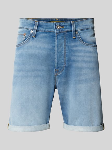 Productfoto, lichte blauwe korte jeans in used-look met omslag, regular fit, model 'RICK', mix van katoen en viscose van Jack & Jones, bandwijdte maat M 42 cm, binnenbeenlengte maat M 19 cm.