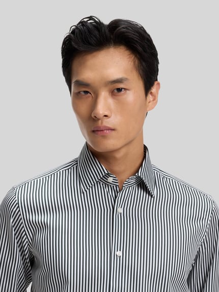 BOSS Regular Fit Businesshemd mit Kentkragen Gruen 3