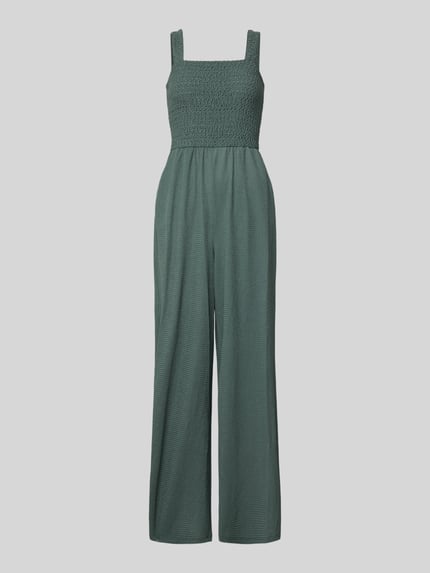Produktfoto, Regular Fit Jumpsuit mit gesmoktem Rumpf Modell 'ELISE' von Only, Optik: Unifarben, breite Träger, ohne Ärmel, Eingrifftaschen, grüne Farbe, strukturierte Textur
