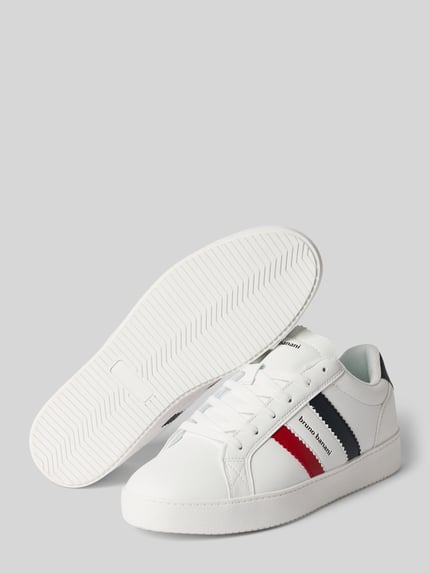 Productfoto, witte Sneaker met Label-Details model 'TLV' van Bruno Banani met ronde neus, vetersluiting, gekleurde strepen, textuur rubberzool, hakhoogte 3 cm, schachthoogte 8 cm, schachtwijdte 9 cm