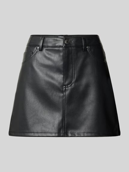 Minirok in leerlook met steekzakken Shop The Look MANNEQUINE