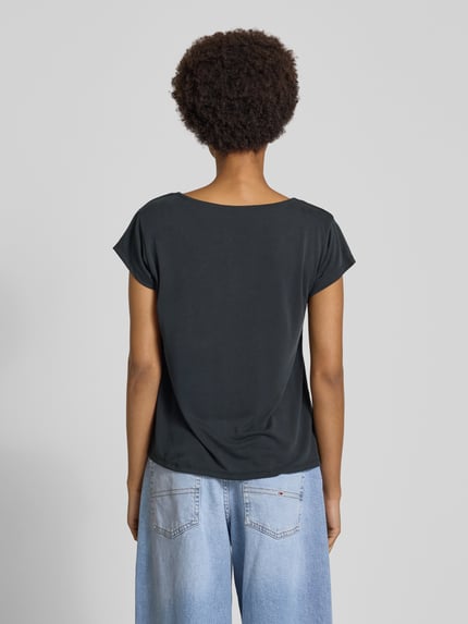 PIECES Regular Fit T-Shirt mit V-Ausschnitt Modell 'KAMALA' Black 5