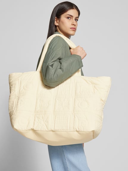 Nanushka Shopper mit Steppnähten Ecru 1