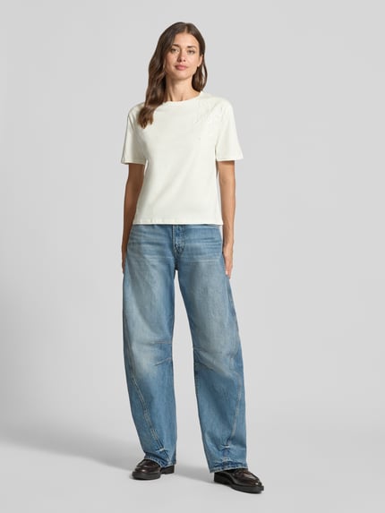 Christian Berg Woman Regular Fit T-Shirt aus reiner Baumwolle mit Blumen-Applikation Weiss 1
