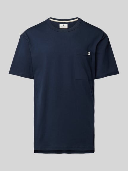 Anerkjendt T-Shirt mit Brusttasche Modell 'AKRUNE' Dunkelblau 2
