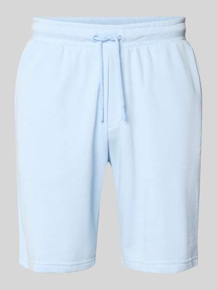 Produktfoto, Sweatshorts mit elastischem Bund Modell 'KARLOS' von Blend in Hellblau, Baumwoll-Mix, Regular Fit, sichtbarer Tunnelzug, glatte Textur.
