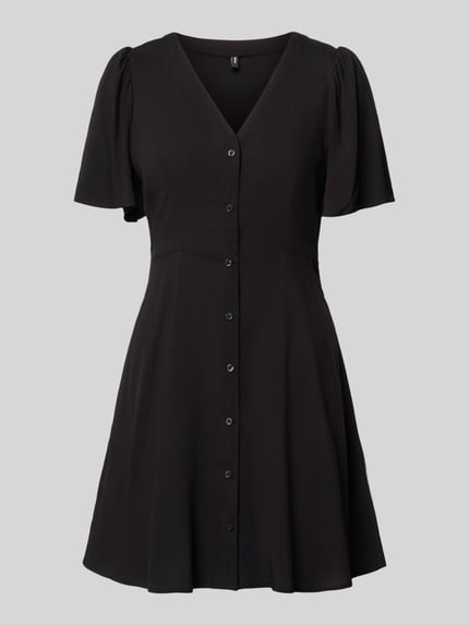 Productfoto, unief zwart licht uitlopend minijurkje van pure viscose, model 'ALBA' van Vero Moda, met V-hals, korte losse mouwen, bindriem en knoopsluiting