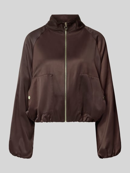 Produktfoto, brauner Regular Fit Blouson aus Viskose-Mix von s.Oliver BLACK LABEL, glatte Oberfläche, große Fronttaschen, Damen Bomberjacke