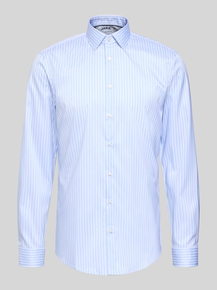 Produktfoto, Slim Fit Businesshemd mit Kentkragen von Jake*s aus elastischem Material-Mix, blau-weiß gestreift, Knopfleiste, Langarm.