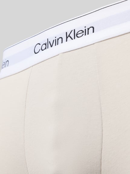 Produktfoto, Pant & Trunk aus Baumwoll-Mix im 3er-Pack von Calvin Klein Underwear, beige Stoff, weiße Bund mit schwarzem Logo, glatte Textur