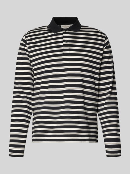 Produktfoto, Regular Fit Poloshirt mit Streifenmuster Modell 'CASSIS' von Jack & Jones, Reine Baumwolle, Longsleeve, Knopfleiste, Rückenlänge 66 cm in Größe M, dunkle und helle Querstreifen auf glatter Textur.