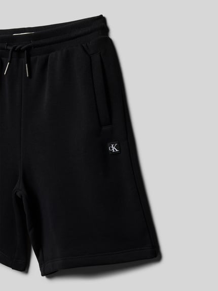 Calvin Klein Jeans Regular Fit Sweatshorts aus Baumwoll-Mix Black 2