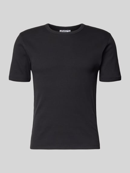 Produktfoto, schwarzes T-Shirt in Ripp-Optik mit Rundhalsausschnitt aus Baumwoll-Elasthan-Mix, Slim-Fit, von Jake*s Studio Men, Rückenlänge 56 cm bei Größe M