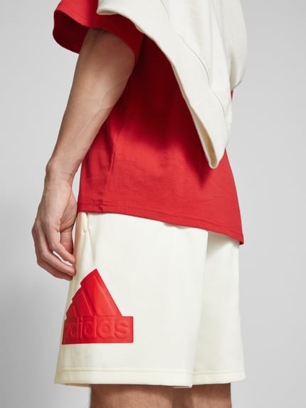 adidas Sportswear Shorts mit elastischem Bund Offwhite 3