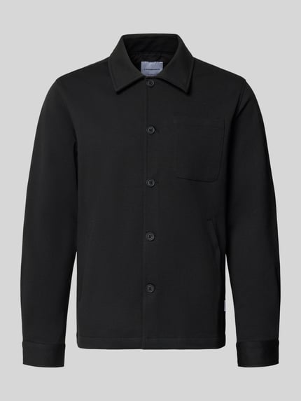 Produktfoto, Slim Fit Hemdjacke mit Viskose-Anteil von Lindbergh in Schwarz mit Umlegekragen, Knopfleiste, Brust- und Eingrifftaschen, elastischer Material-Mix