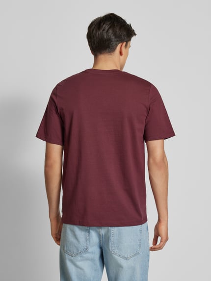 JACK & JONES T-shirt z detalem z logo model ‘ORGANIC’ Bordowy 5