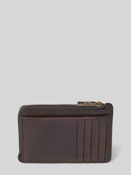 Produktfoto, portfel skórzany Portemonnaie aus Leder Modell 'PARIS II' von LIEBESKIND BERLIN w kolorze brązowym, tekstura naturalnej skóry, detal z logo, Zamek błyskawiczny