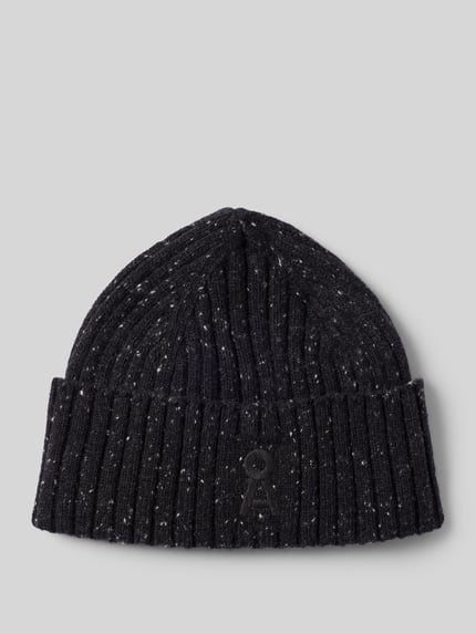 Produktfoto, schwarze, grob gestrickte Mütze aus Baumwoll-Woll-Mix Modell 'TWEED' von ARMEDANGELS, Damen Mütze, melierte Textur