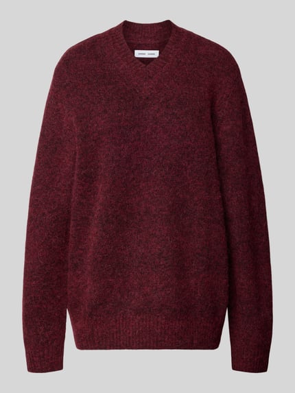Produktfoto, Strickpullover mit V-Ausschnitt Modell 'FLOYD' von Samsøe Samsøe, bordeauxrot meliert, Woll-Mix mit Alpaka, Relaxed Fit.