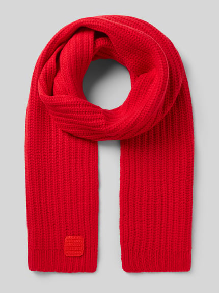 Produktfoto, Schal mit kontrastfarbenem Label-Patch von MAX&Co in kräftigem Rot, Strukturstrick und Rippstrick, unifarbenes Design