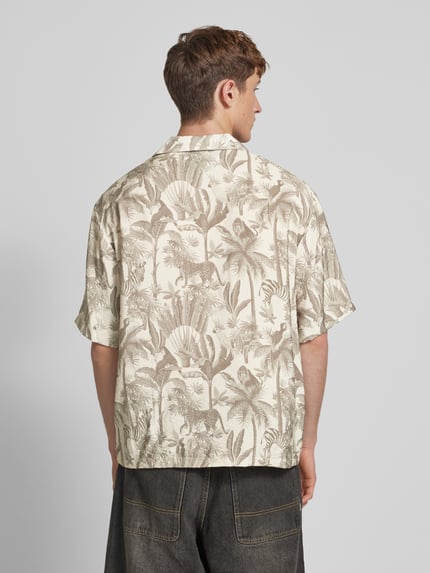 REVIEW Loose Fit Hawaiihemd mit Knopfleiste Ecru 5