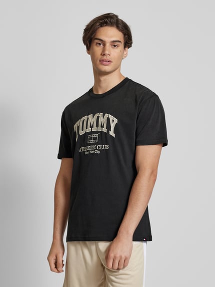 Tommy Jeans T-Shirt mit Label-Print Black 4