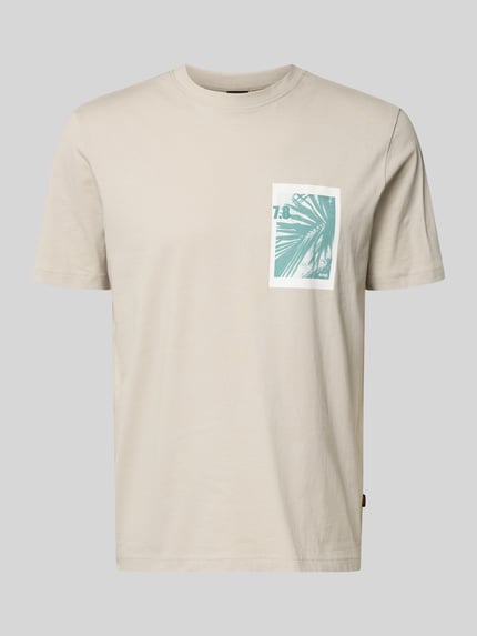 Produktfoto, Regular Fit T-Shirt aus reiner Baumwolle Modell 'TE_BOARD' von BOSS Orange, jednolity kolor, krój regular fit, aplikacja z metką, foto print, okrągły dekolt, krótki rękaw, wykończenie materiału: dżersej, materiał: bawełna