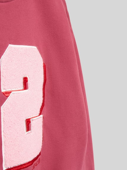 Garcia Bluza o kroju regular fit z nadrukiem z logo Różowy 2