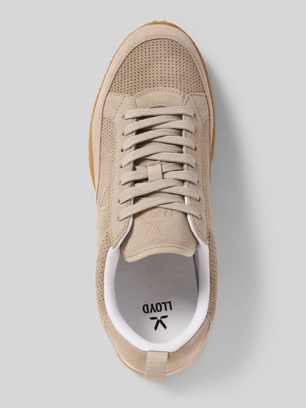 Productfoto, Sneaker uit leer model 'MOVA FORM' van Lloyd, beige, afgeronde neus, vetersluiting, stiksels, maat 44 hakhoogte 2 cm, schachthoogte 9 cm, schachtwijdte 9 cm, textuur met perforaties
