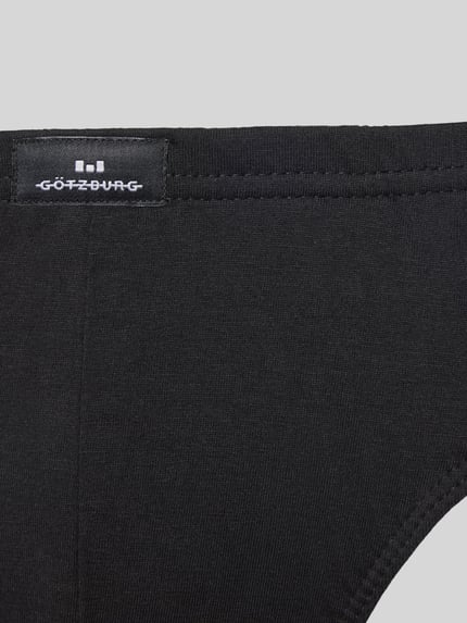 Produktfoto, Slip mit Label-Detail im 3er-Pack von Götzburg Wäsche aus reiner Baumwolle, eng anliegender Schnitt, schwarze Textur