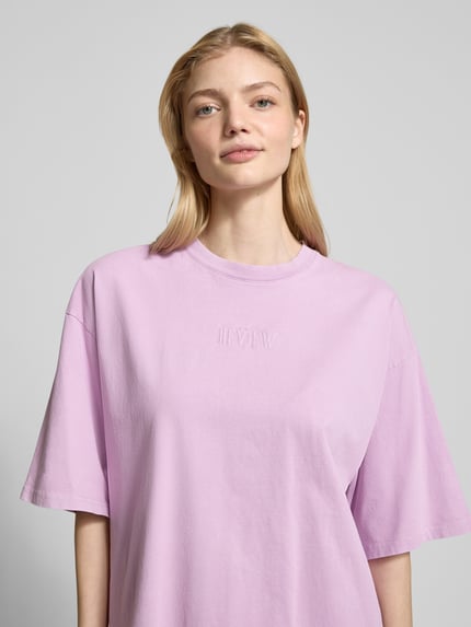 REVIEW Knielanges T-Shirt Kleid mit Rundhalsausschnitt Rose 3