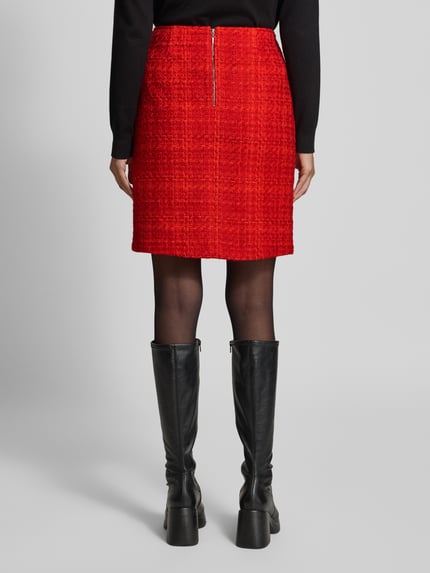 Christian Berg Woman Knielanger Rock in Bouclé-Optik Hellrot 5