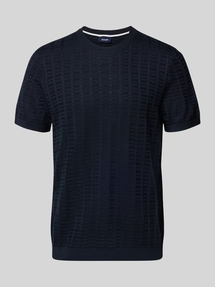 Produktfoto, T-shirt met labeldetail model 'Theor' van JOOP! collectie, viscosemix, recht model, ronde hals, ruglengte maat M 67 cm, donkerblauw met fijne textuur