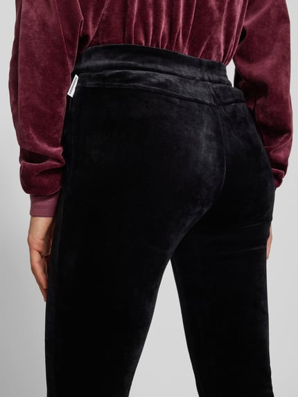 ARMEDANGELS Slim fit bell bottom met labeldetail, model 'RONJAAL' Zwart - 3