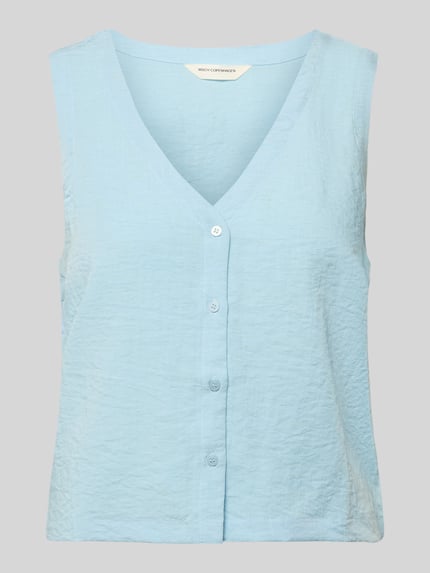 Produktfoto, Regular Fit blouse van viscosemix model 'Daria' van MSCH Copenhagen, mouwloos design, V-hals, knoopsluiting, ruglengte maat S 49 cm, lichtblauw met licht kreukdesign