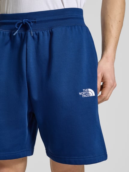 The North Face Szorty z dzianiny dresowej o kroju relaxed fit z wyhaftowanym logo Ciemnoniebieski 3